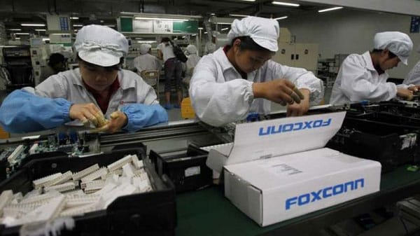 พนักงาน Foxconn