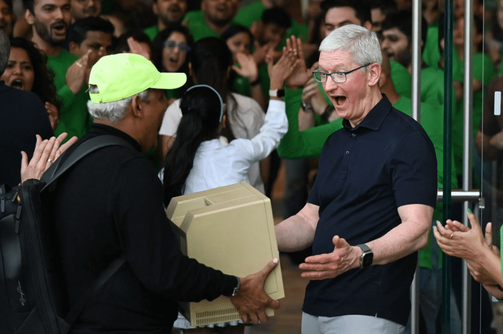 Tim Cook เปิดตัว