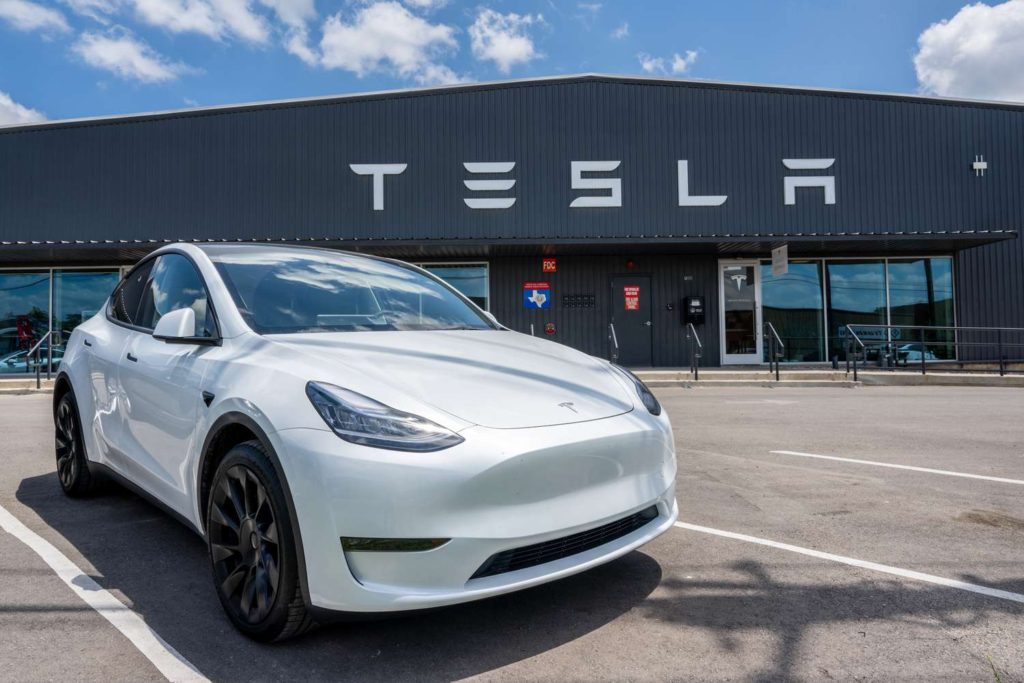 ผู้ผลิตรถยนต์ไฟฟ้า Tesla