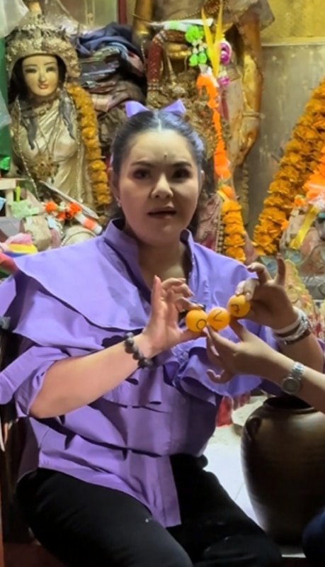 ฮาย อาภาพร