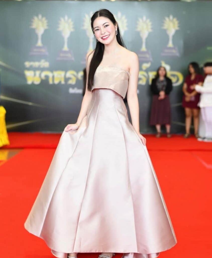 ดราม่าสนั่น เอวา