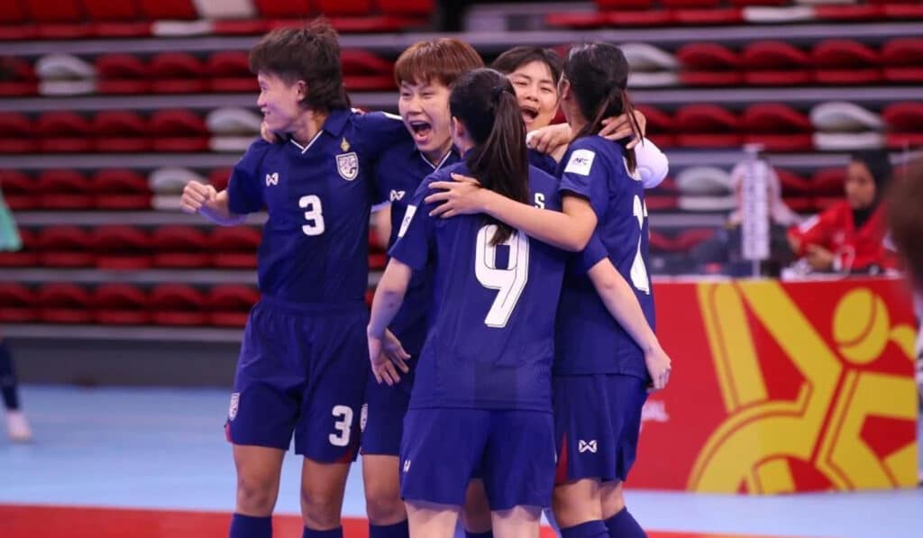 ทีมชาติไทย พบ ฮ่องกง