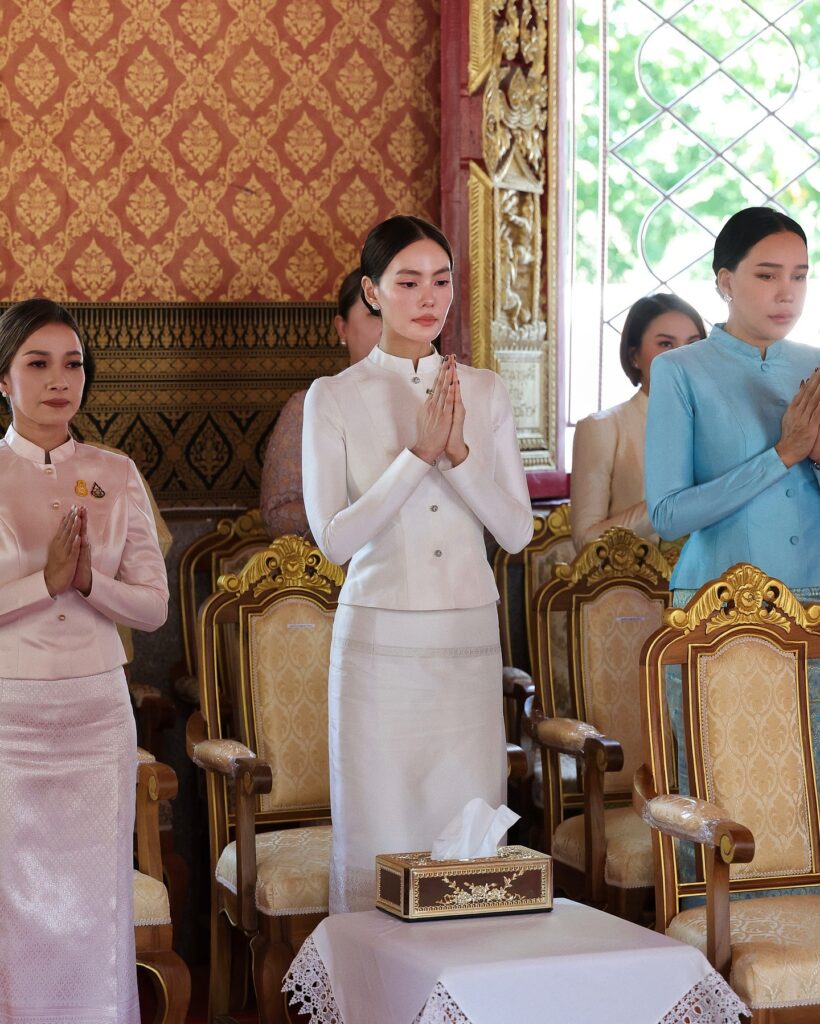 เจนี่ ละทางโลก