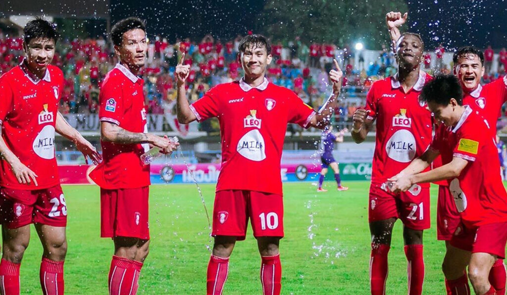 เลื่อนชั้นสู่ไทยลีก 1