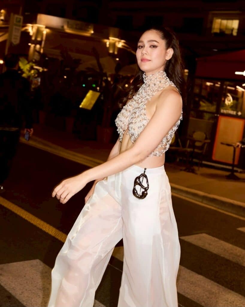 ชมพู่ อารยา ลุคปาร์ตี้