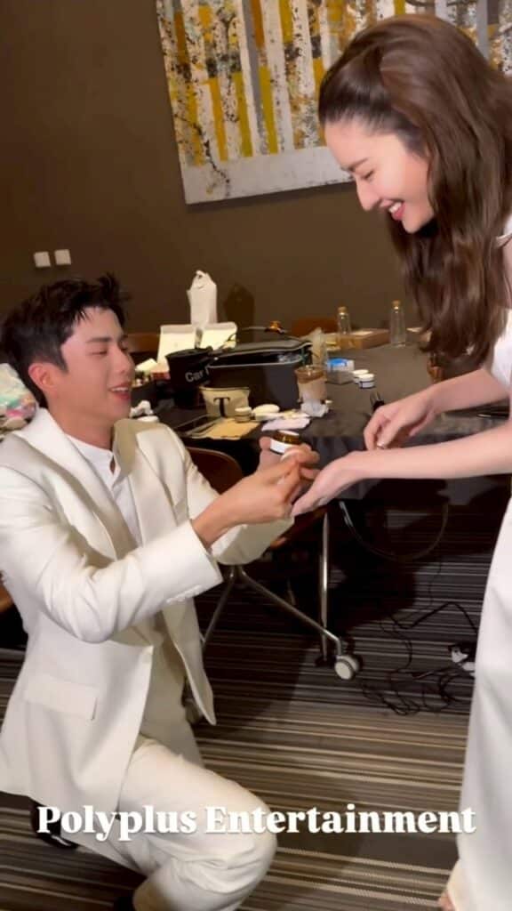 นนกุล มอง แอฟ ทักษอร