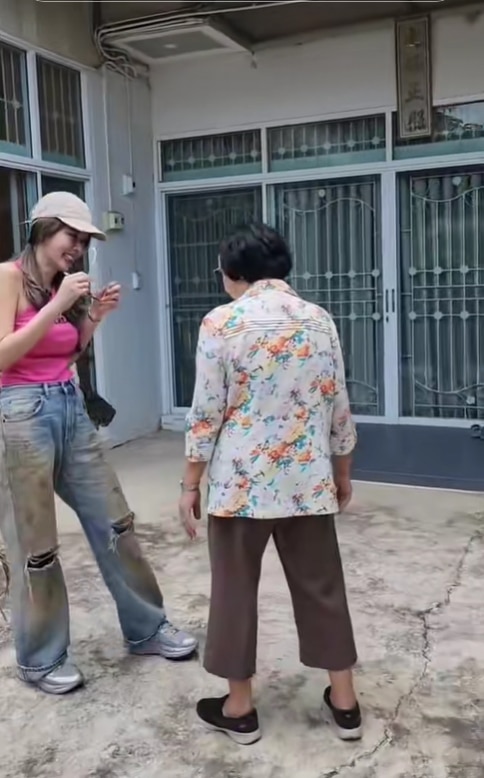 แม่สามีทักช็อตฟีล เอ๋