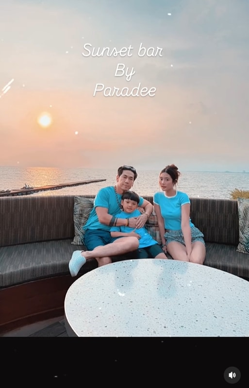 ดีเจเพชรจ้า รูปควงแฟน