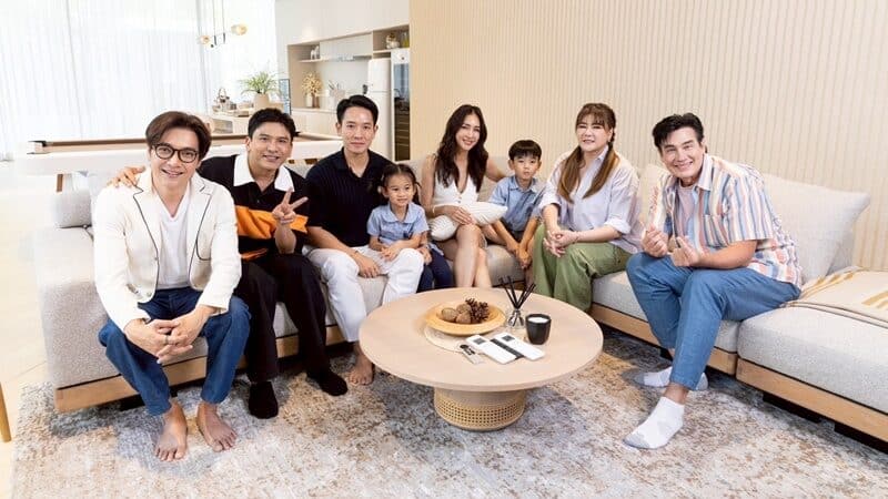 เนย โชติกา