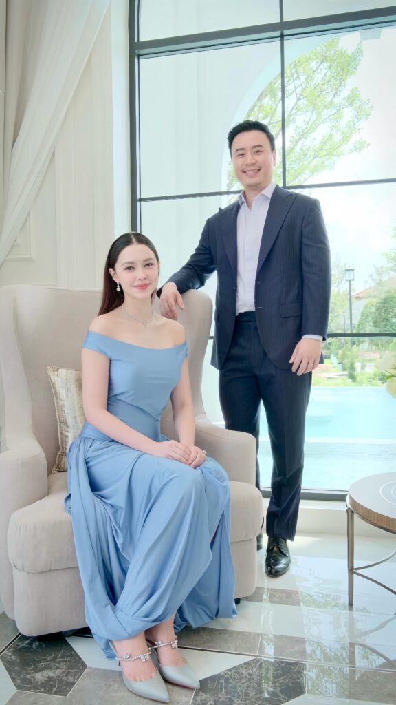 แพทริเซีย ควงสามี