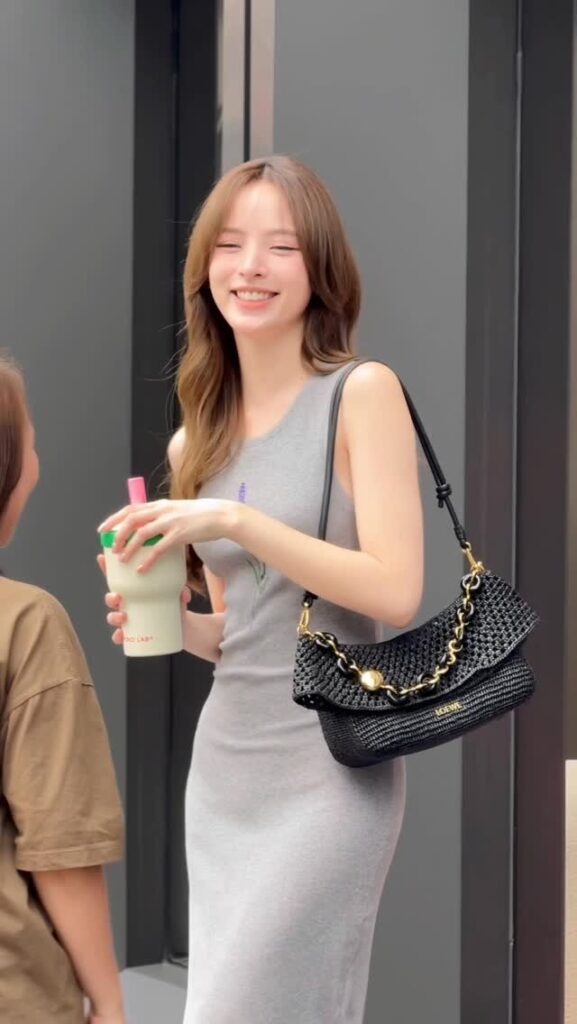 เกิดอะไรขึ้น ณิชา