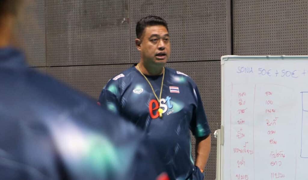 โค้ชอ๊อต