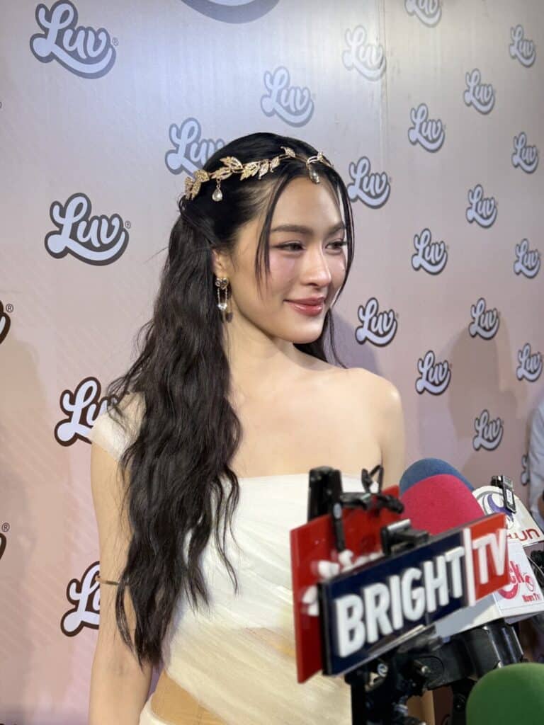 หลิงหลิง คอง ลั่น