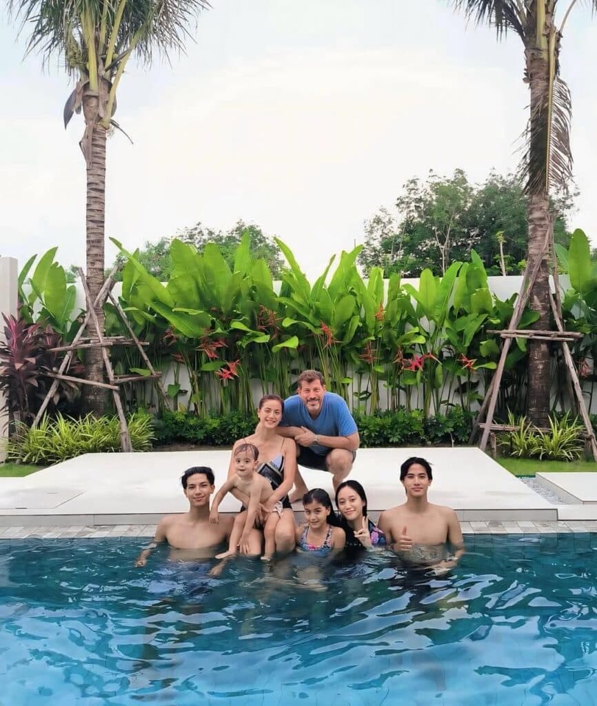 น้ำฝน กุลณัฐ ภาพอบอุ่น