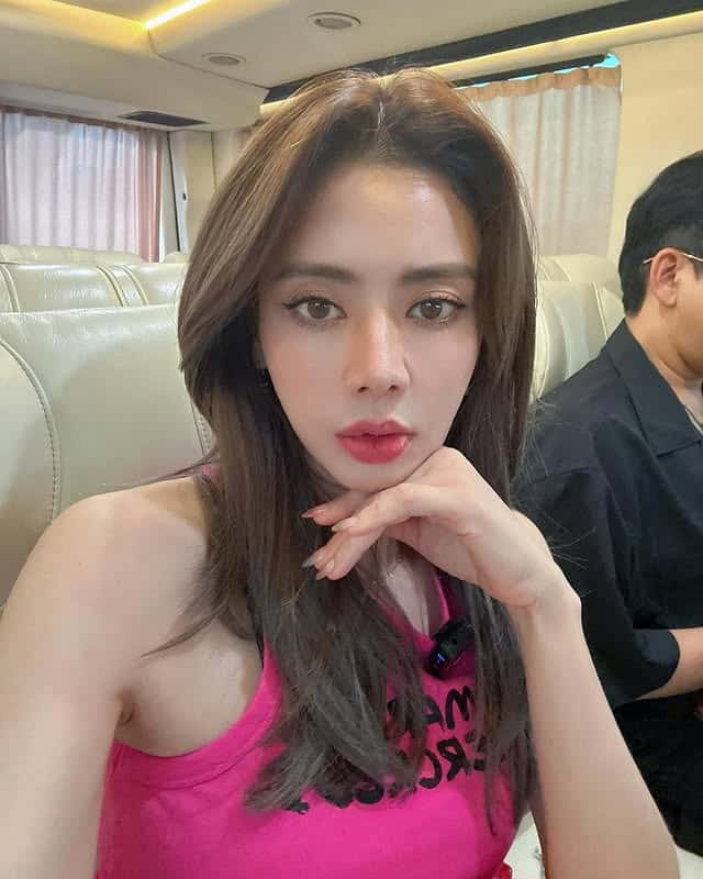 เอ๋ พรทิพย์ โพสต์แรก