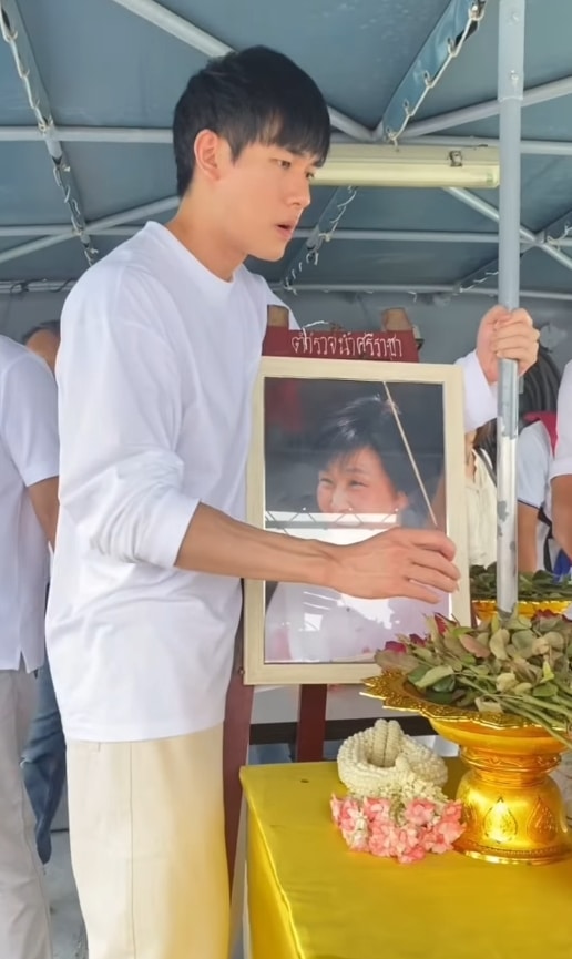 บอย ปกรณ์ ลอยอังคาร