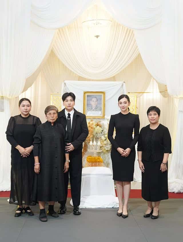 เบลล่า ราณี ร่วมอาลัย