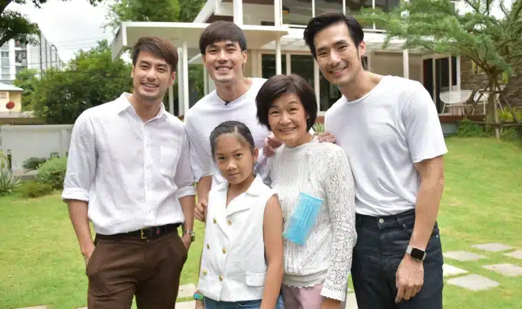 ภัทร ฉัตรบริรักษ์