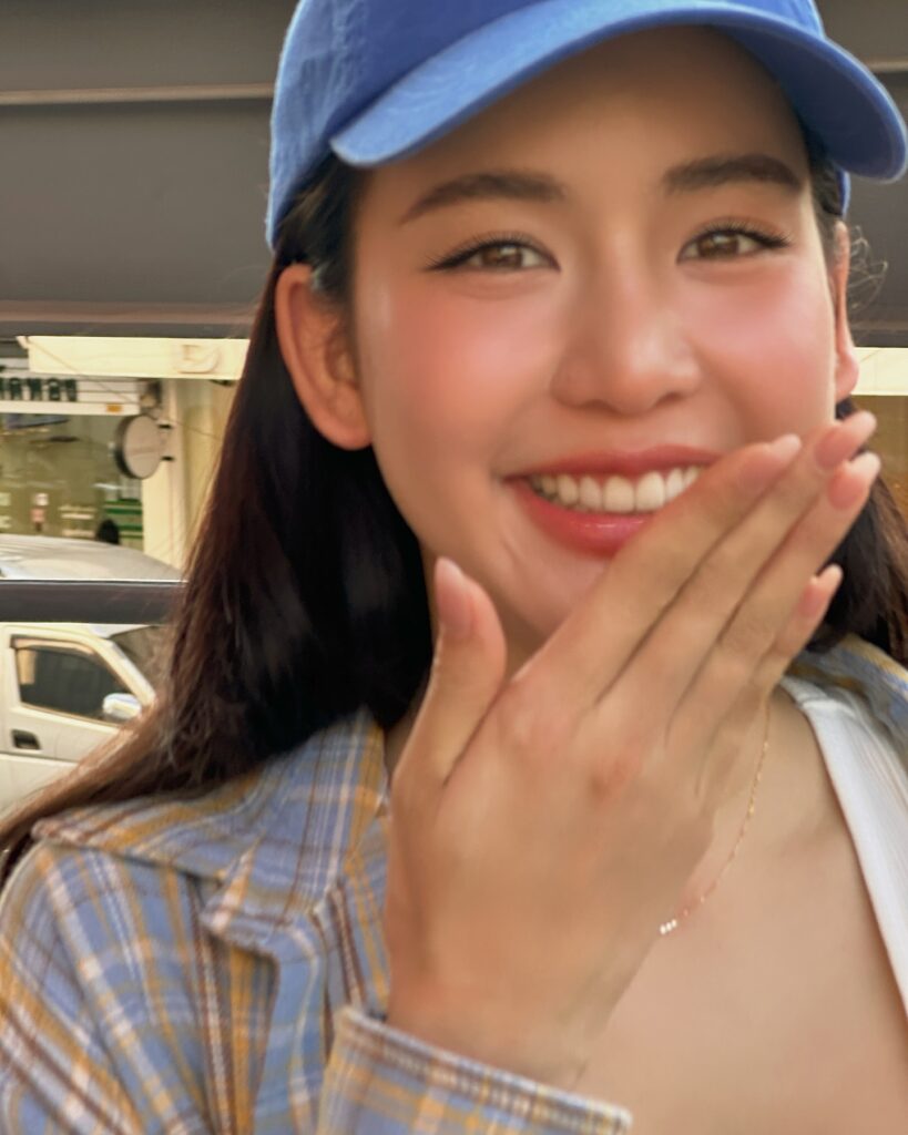 โบว์ เมลดา สร้างเรื่อง