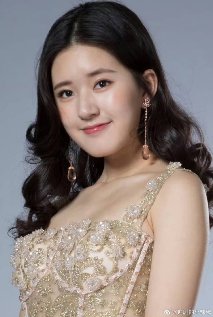 จ้าวลู่ซือ โมเมนต์