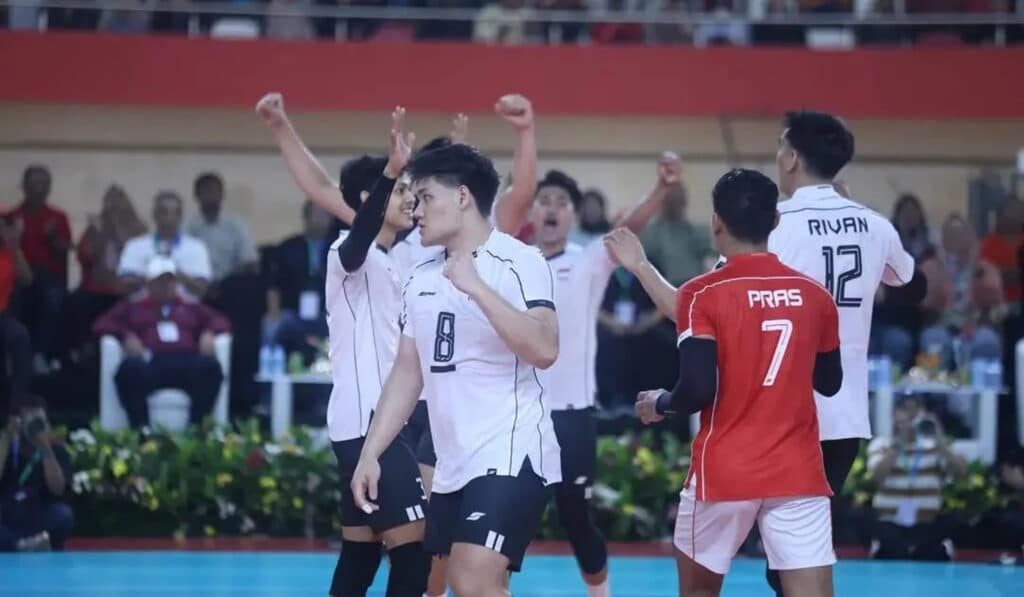 ชายไทย พบ อินโดนีเซีย