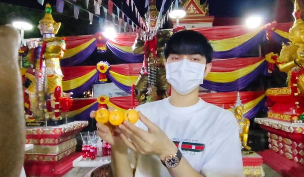 พระเอกลิเก