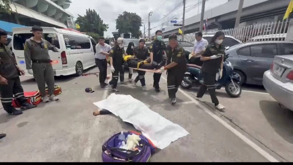คนร้ายบุกยิงศูนย์
