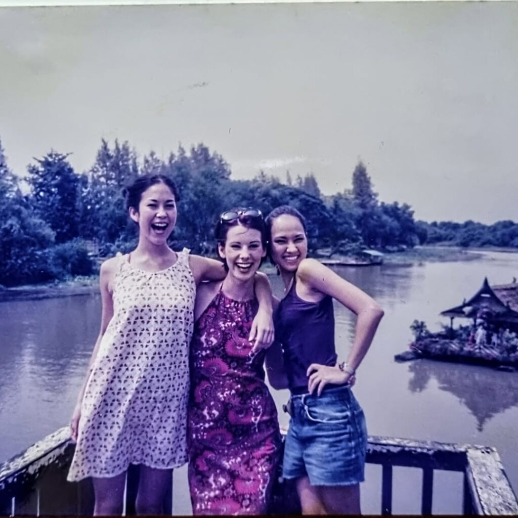 พอลล่า เปิดภาพ