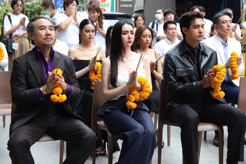 เข้ม มุกดา เปิดตัว