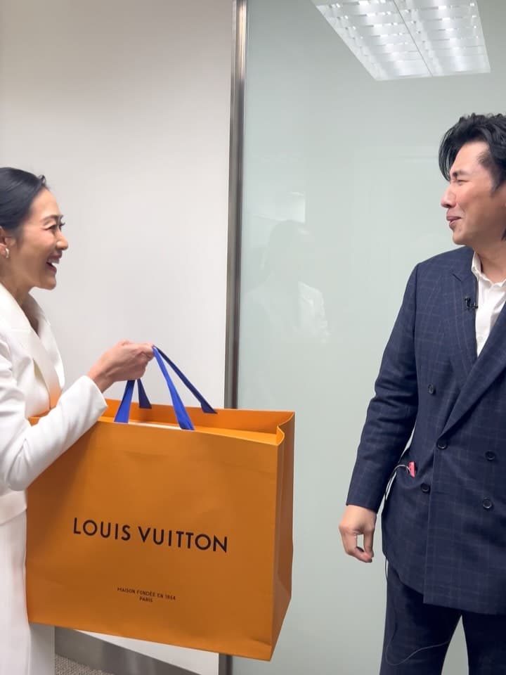 ส่องของขวัญจาก หมวย