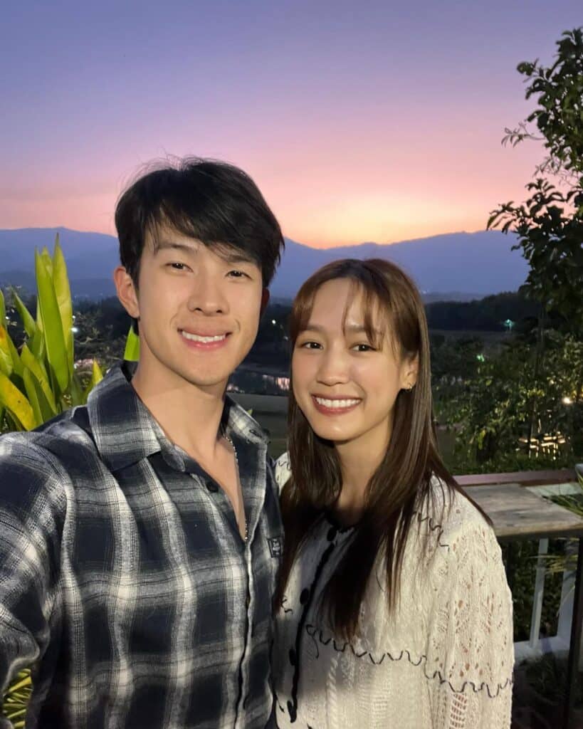 เจมส์ มาร์ ควง พาย