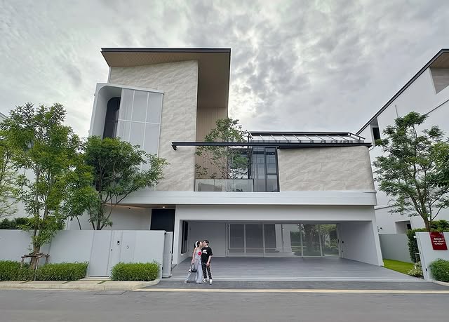 อลังการมาก นิวนิว