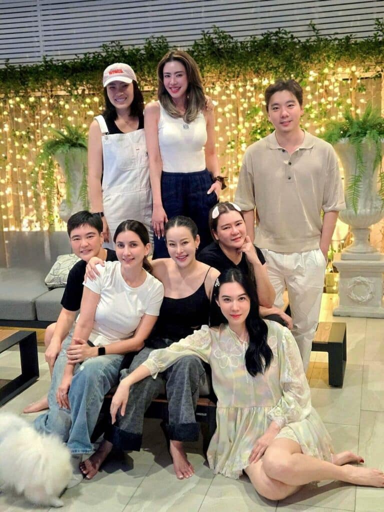 เปิดบ้าน เมย์ เฟื่อง