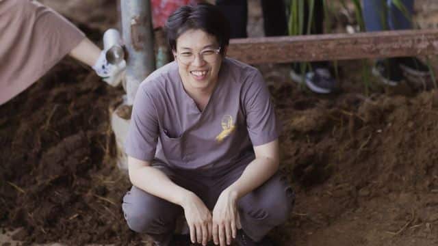 หมอบี ทูตสื่อวิญญาณ