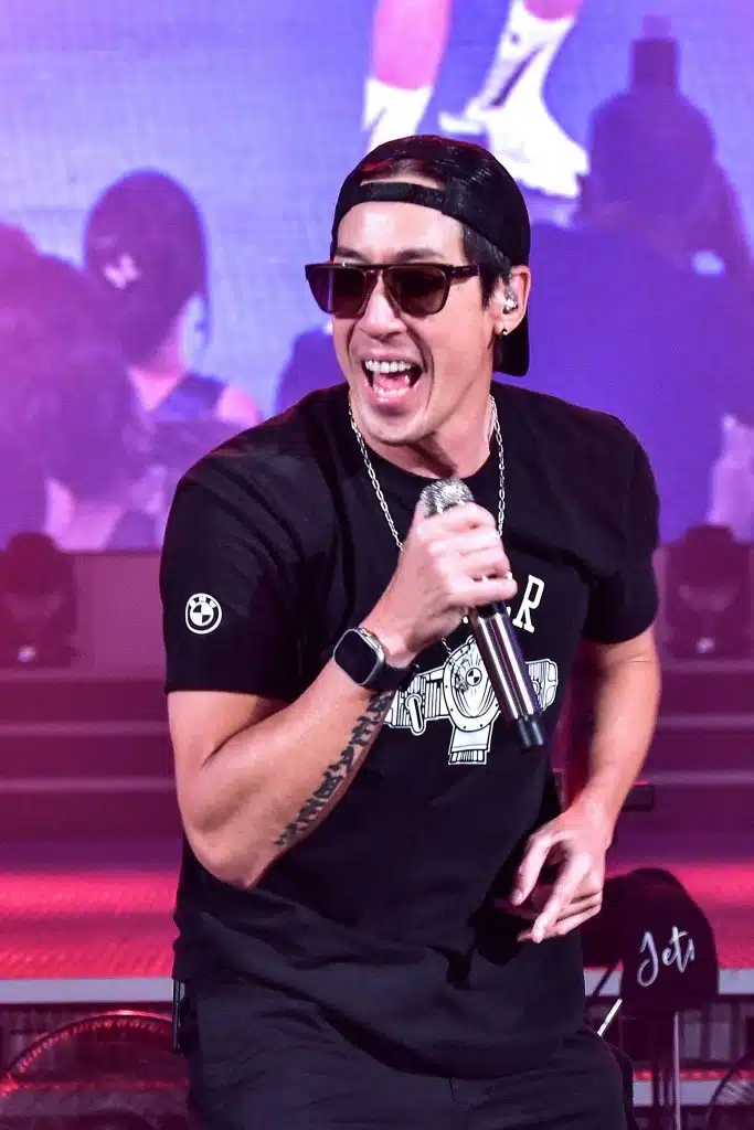 เจ เจตริน ร่วมด้วย