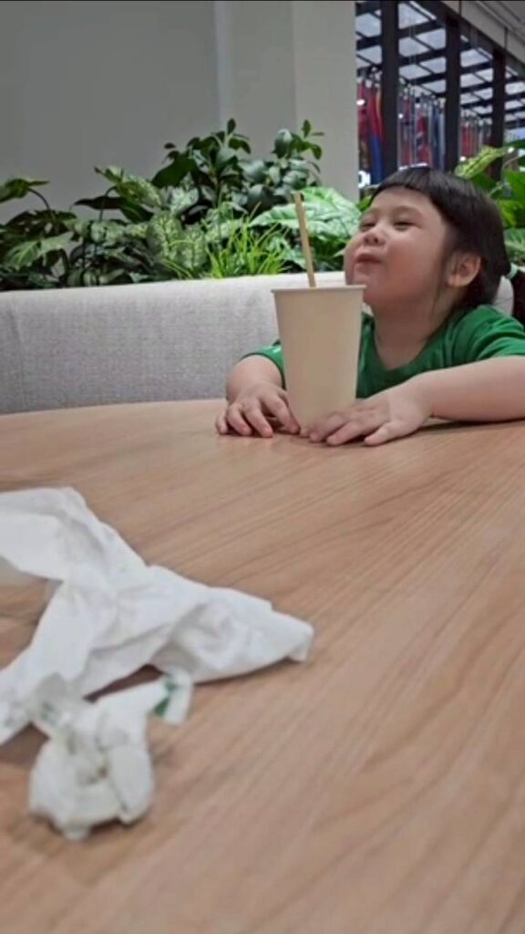 น้องเกล หัวหน้าห้อง