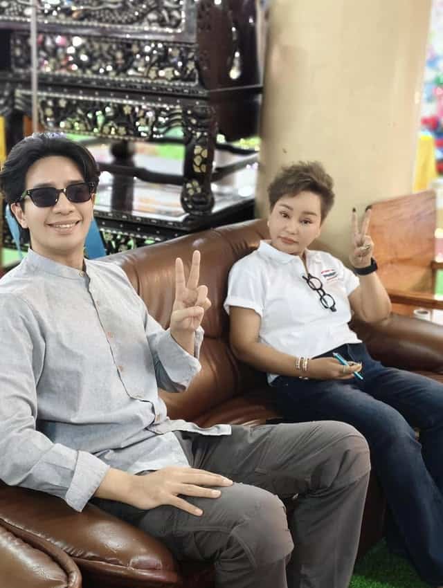 เพชร พุ่มพวง ทำบุญ