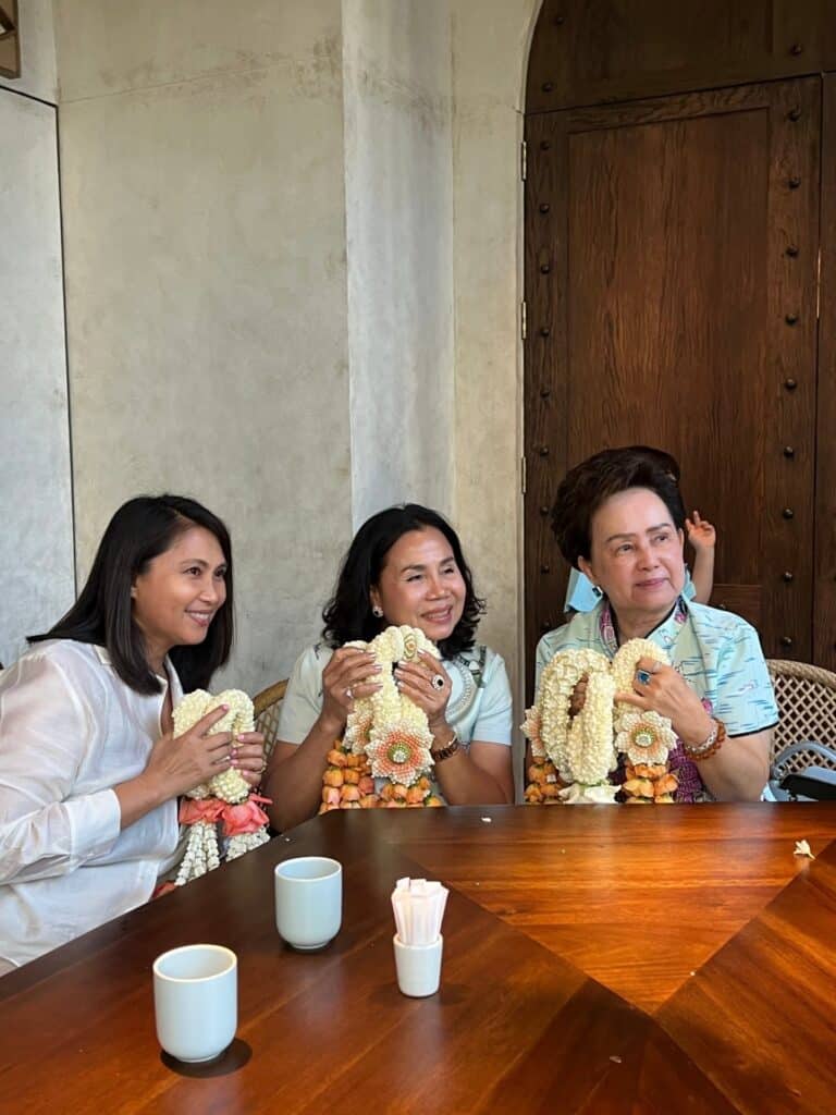 ชมพู่ แพทริเซีย เปิดภาพ