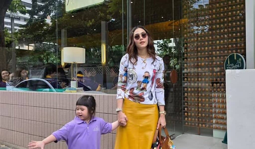 4 ภาพสุดฮา แม่ชม