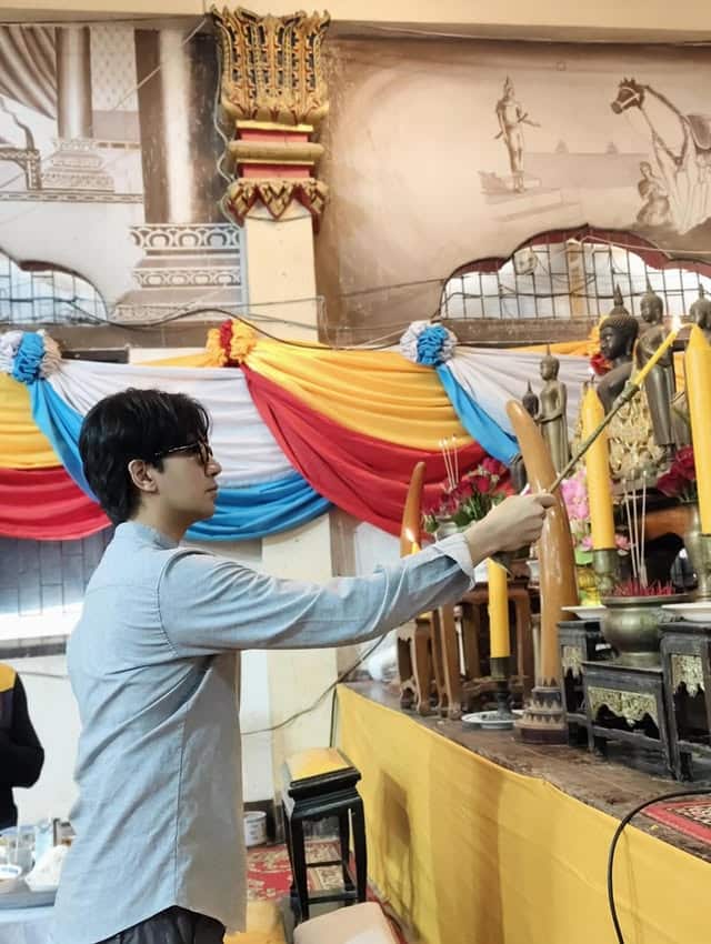 เพชร พุ่มพวง ทำบุญ