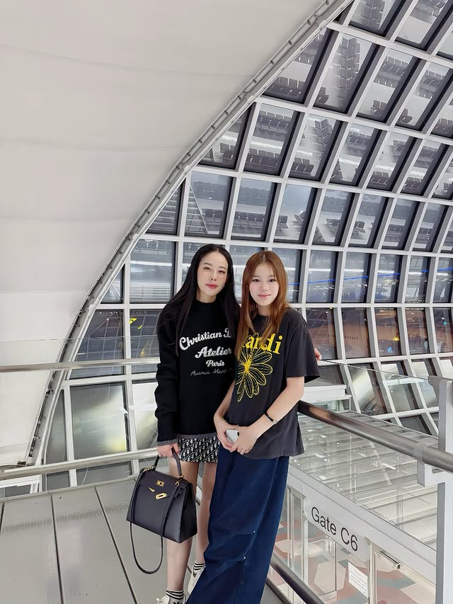 คุณแม่แฮปปี้ หนิง ปณิตา
