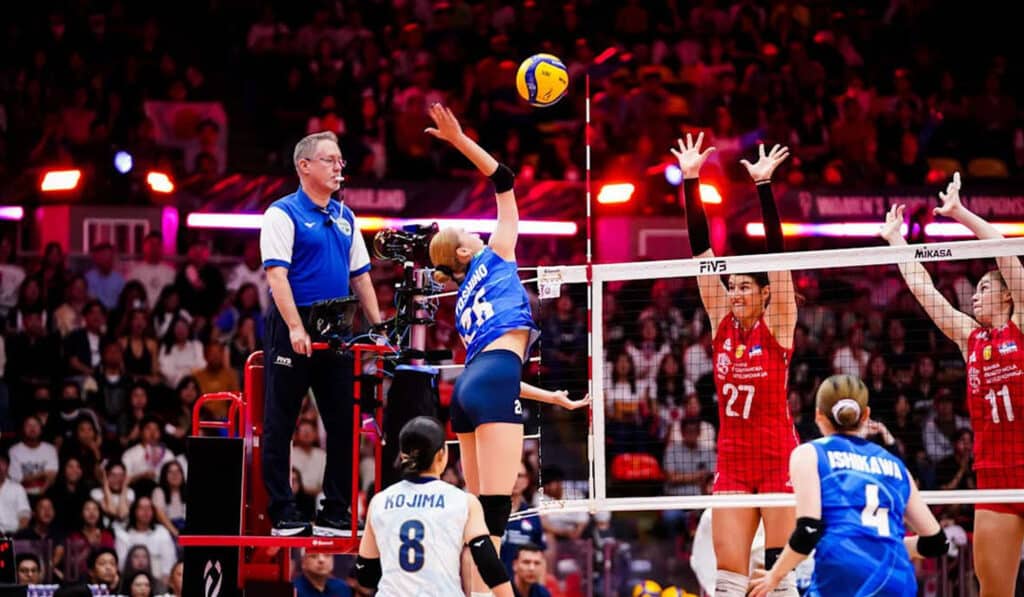 วอลเลย์บอลหญิง รอบ 8 ทีม
