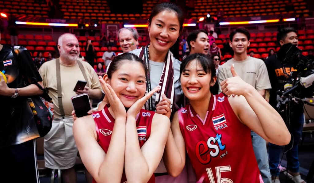 ทัพนักตบสาวไทย