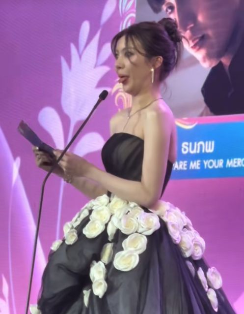ออม กรณ์นภัส