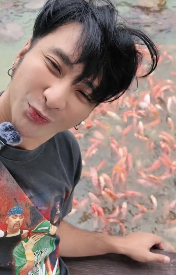 บอล เชิญยิ้ม