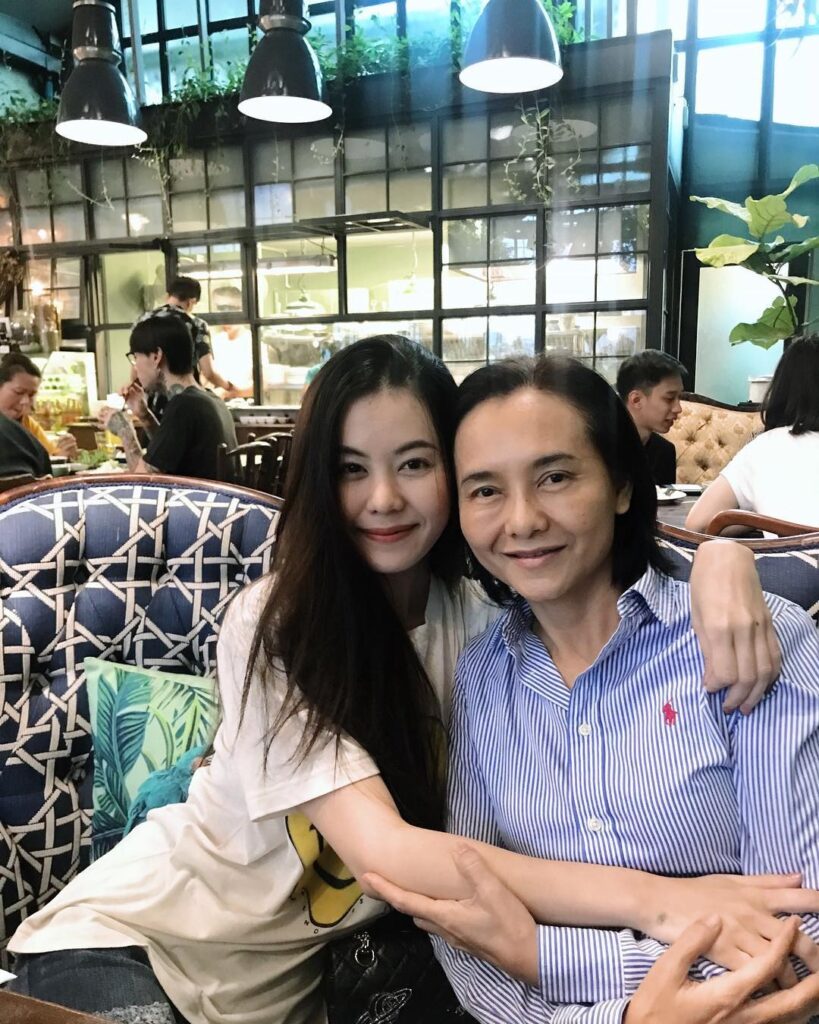 อัง สุพัตรา