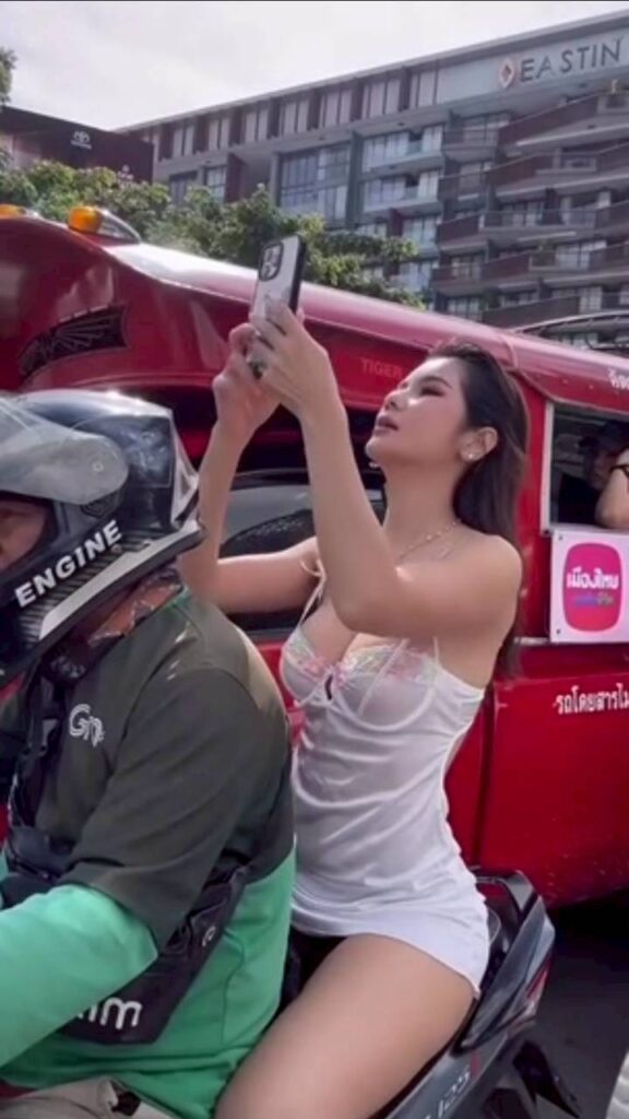 แน๊ต เกศริน