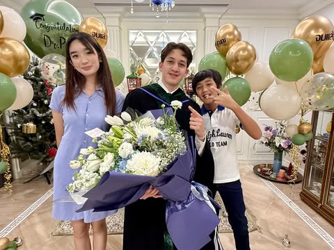 กบ สุวนันท์
