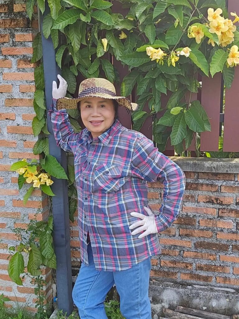 ยายหนิง