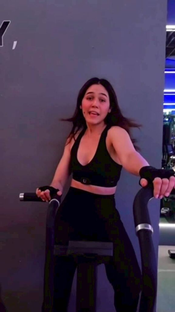 chomismaterialgirl
